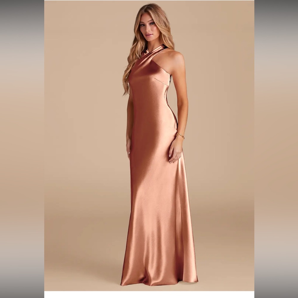 AZAZIE DORETTA
Bronzer Mermaid Bow Metallic Satin Dress Size 4 Bridesmaids dress - Picture 4 of 7